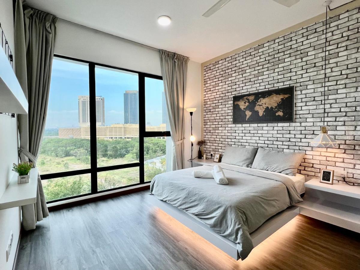 ג'והור בהרו Royale Cottage Midvalley Netflix Pools 4 Pax מראה חיצוני תמונה